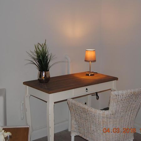 Schoene Ferienwohnung Zentral Gelegen كيل المظهر الخارجي الصورة